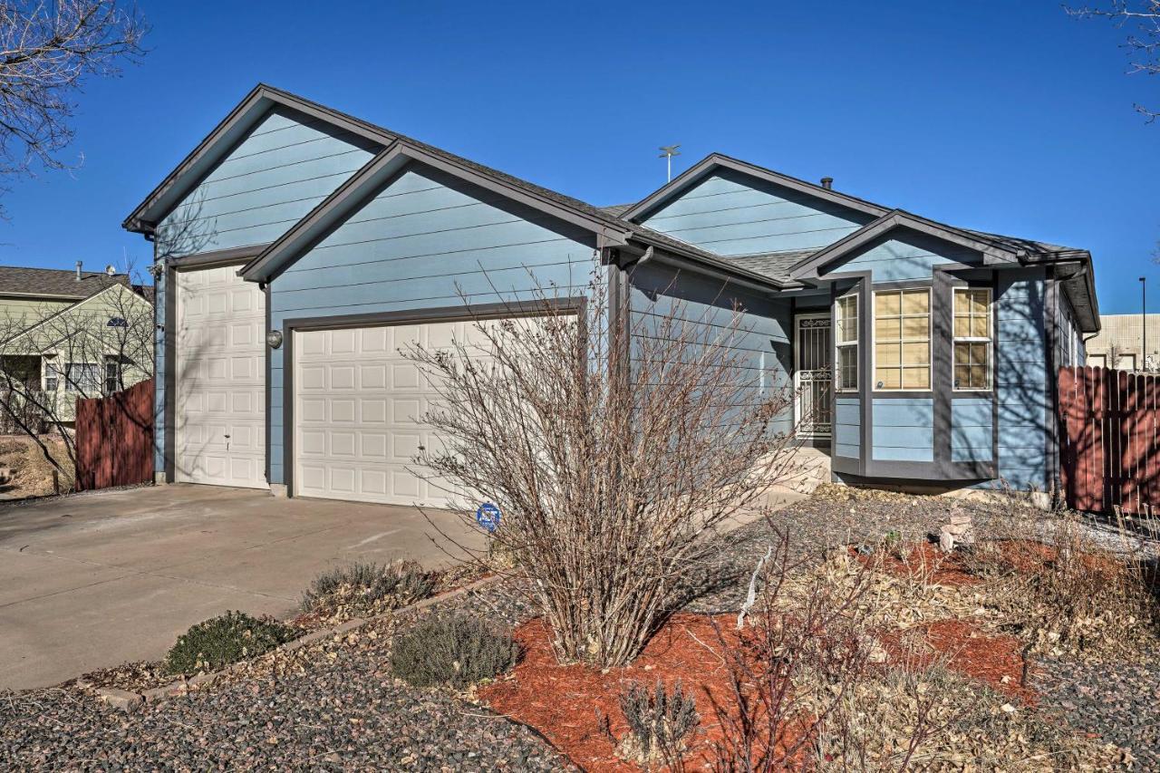 Updated Springs Home - 3 Mi To Garden Of The Gods! Colorado Springs Ngoại thất bức ảnh